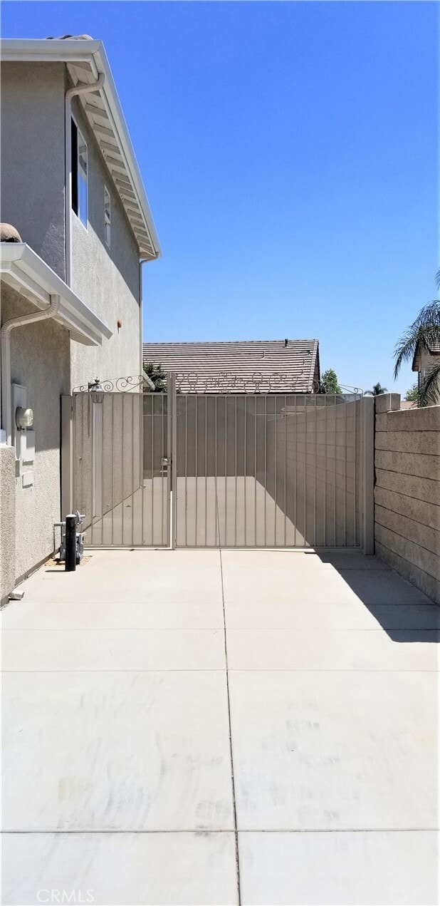 Building Photo - 7043 Sultana Ave