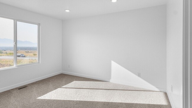 Building Photo - Brand-New Modern Townhome with Stunning Views!