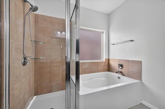 Building Photo - 617 Cortona Ln