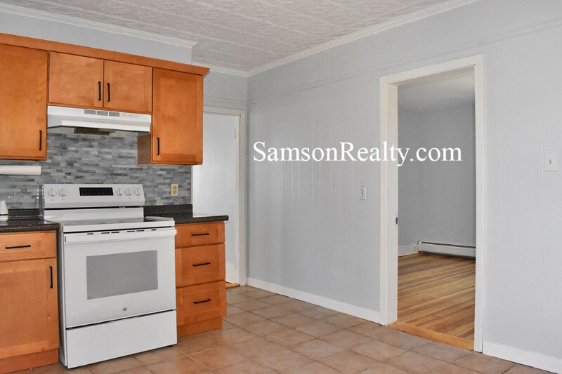 Building Photo - 64 Samuel Ave
