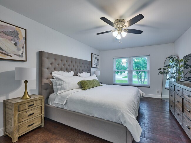 Building Photo - 1267 Summerwood Cir