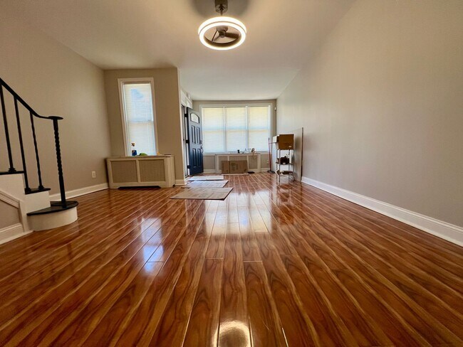 Building Photo - Gorgeous 3-Bedroom Townhome in Juniata! Available NOW!