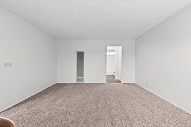 Interior Photo - 8331 Lampson Avenue