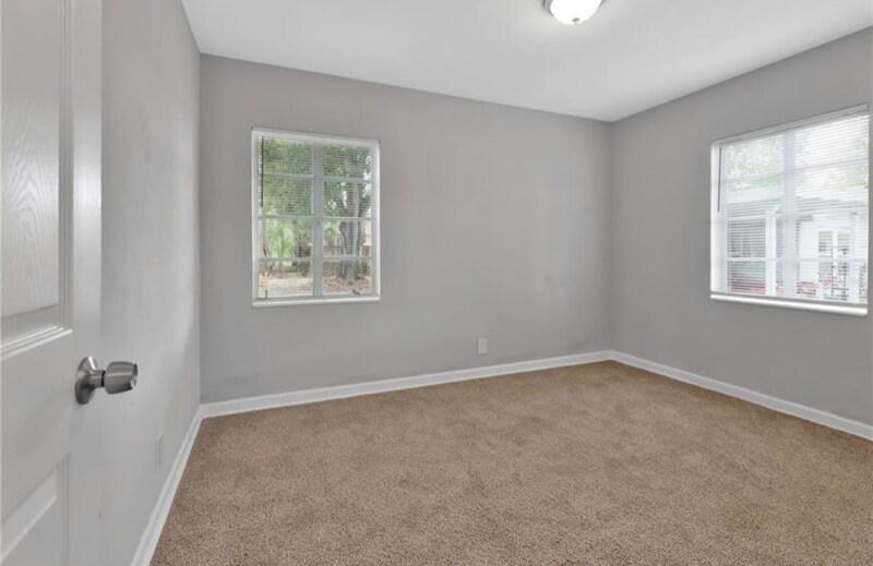 Building Photo - 925 17th St S