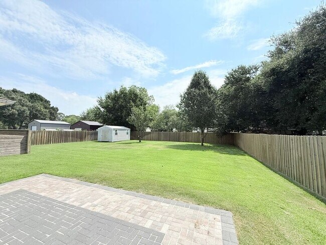 Building Photo - 4993 Mayo Cir