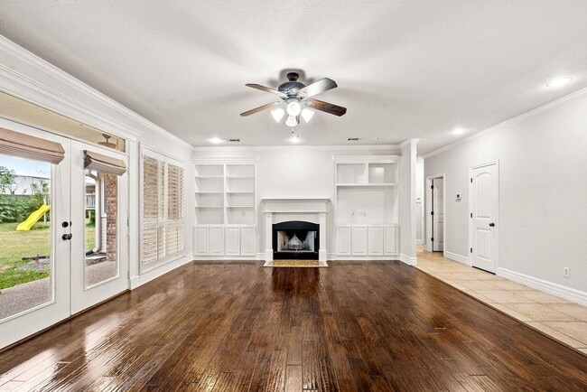 Building Photo - 365 Green Park Dr