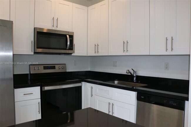 Building Photo - 25372 SW 135th Ave