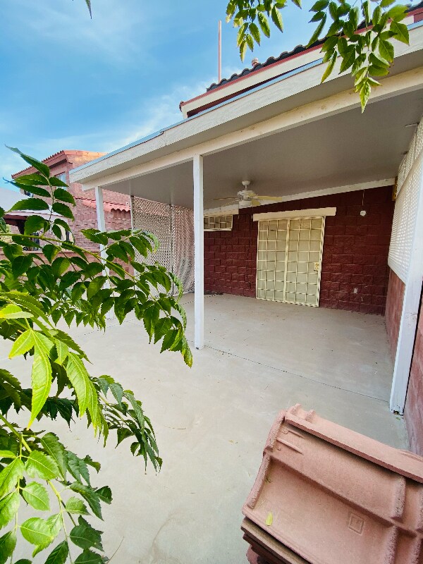 Building Photo - 11055 Breeze Ct