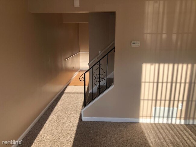 Building Photo - 2 br, 1.5 bath Condo - 1 Peppertree Ln Condo