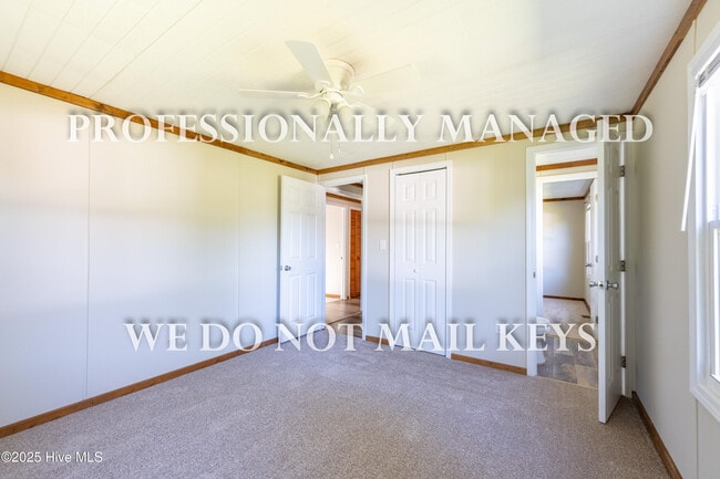Building Photo - 1105 N Winstead Ave