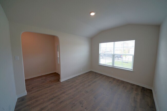 Building Photo - Newly Built Home in Red River Ranch Neighborhood of Cibolo, TX Realtor Commission: $500
