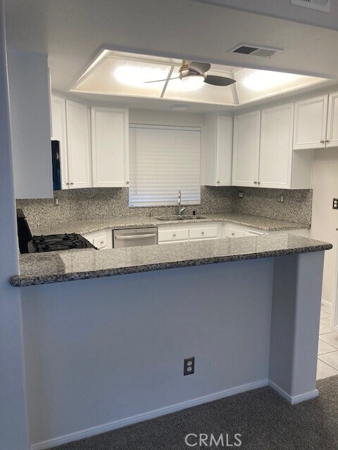 Building Photo - 83 Pamplona