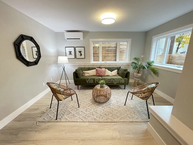 Building Photo - 5886 SE 46th Ave