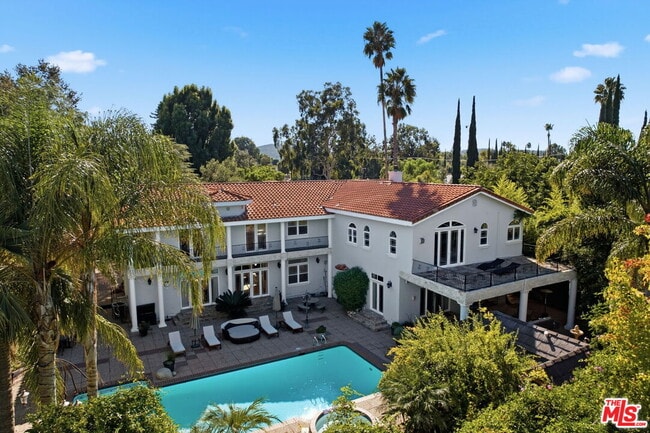 Building Photo - 23135 Dolorosa St