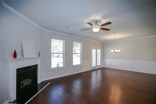 Building Photo - 2304 Shetley Creek Dr