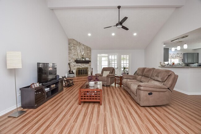 Building Photo - 2722 Amaranth Dr