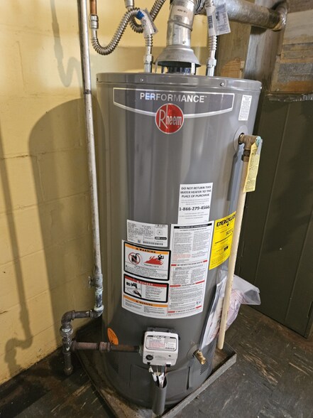 Building Photo - 4014 Balfern Ave