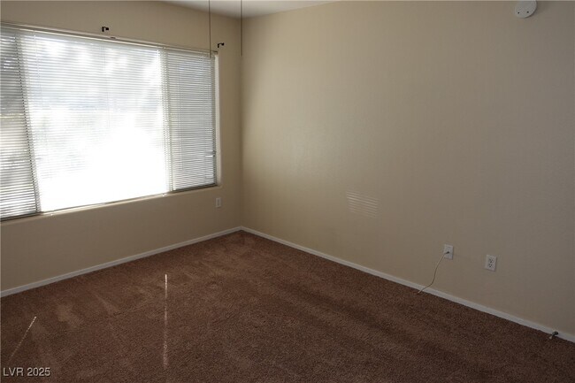 Building Photo - 3131 Key Largo Dr