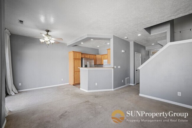 Building Photo - 1574 Calais Ct