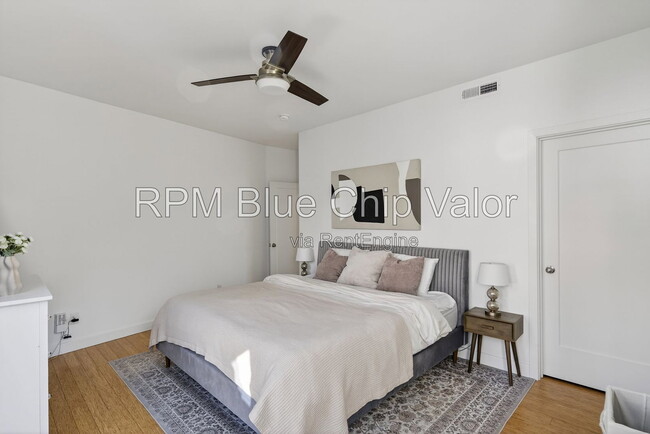 Building Photo - 432 Liberty Hl