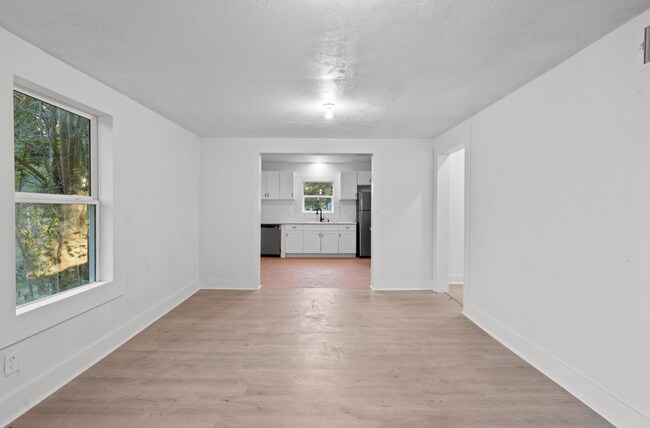 Building Photo - 3 bedroom on large lot