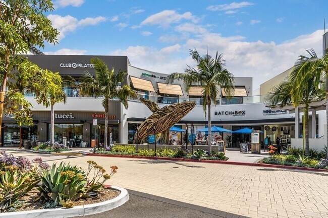 Building Photo - 3857 Pell Plz