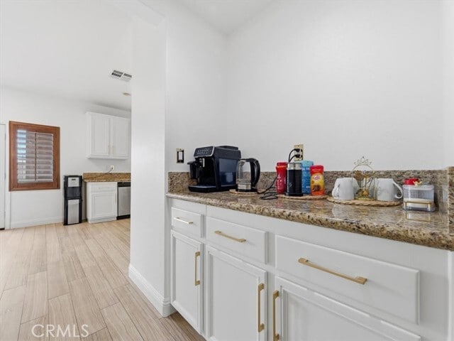 Building Photo - 12569 Overland Dr