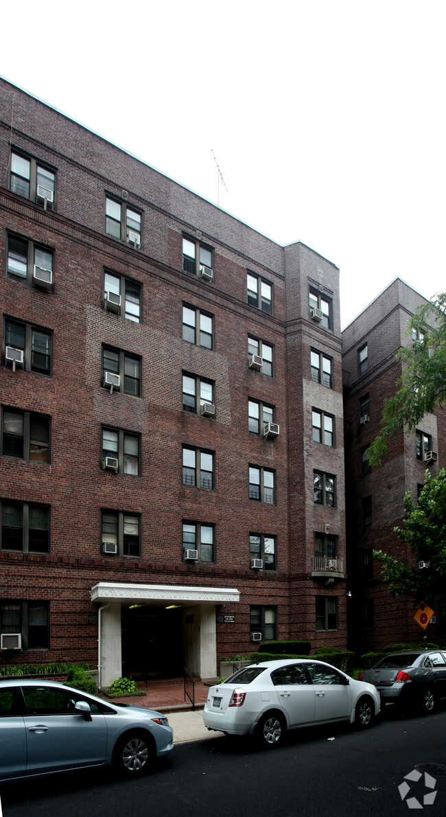 Building Photo - Granada Terrace