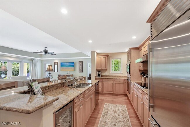 Building Photo - 325 3rd St S