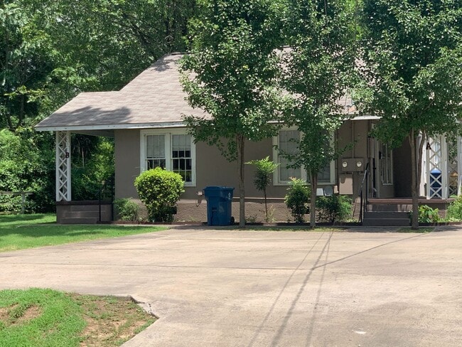 Building Photo - Cute 1br Downtown Benton