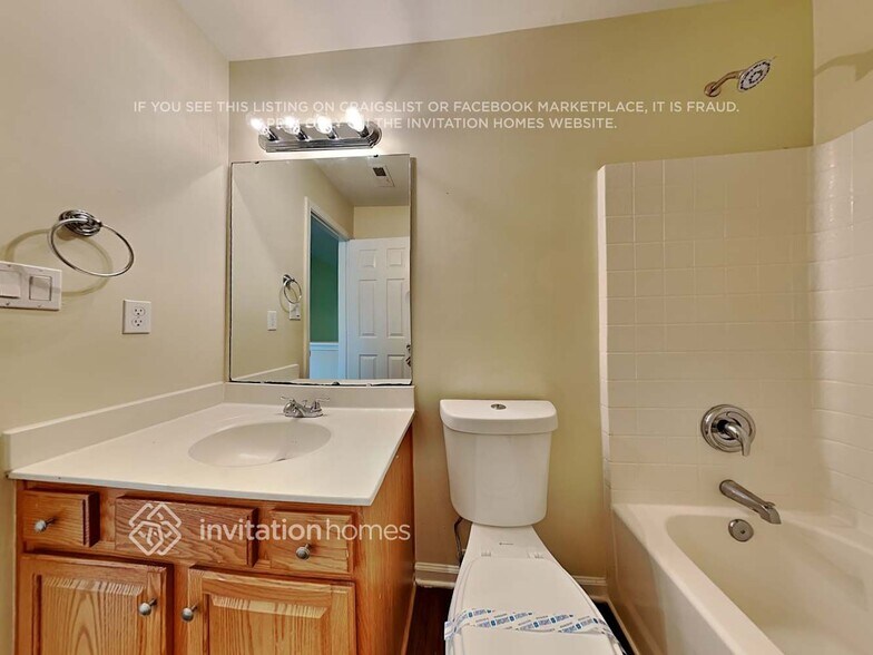 Building Photo - 10911 Chastain Parc Dr