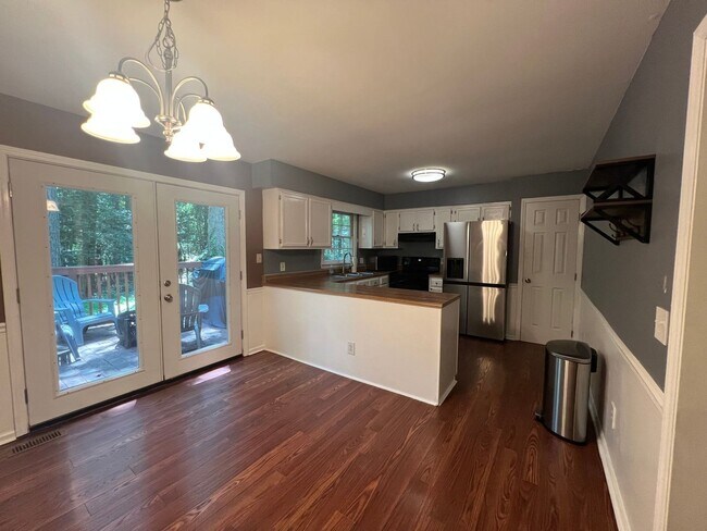 Building Photo - Charming 3BR House in Raleigh
