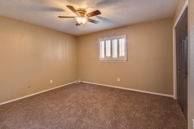 Building Photo - Upper Valley of West El Paso Rental Home