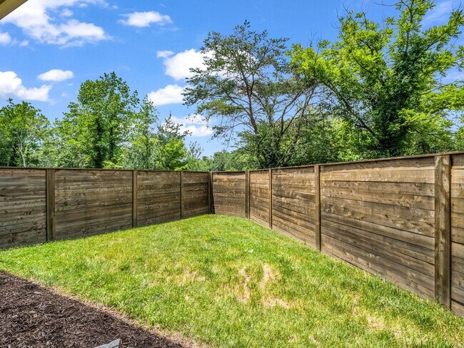 Building Photo - 572 Sweet Birch Park Ln