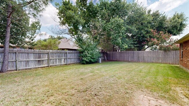 Building Photo - 327 Bernburg Ln