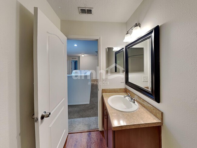 Building Photo - 7314 Tangle Bend Dr