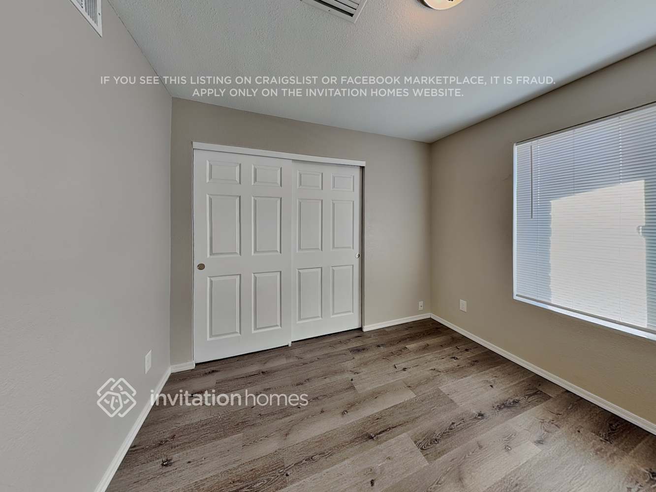 Building Photo - 1624 W Behrend Dr