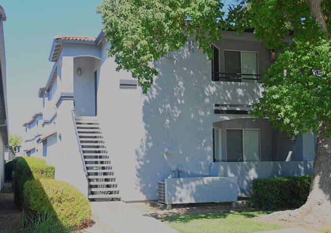 Primary Photo - Resident Benefit Package Property
