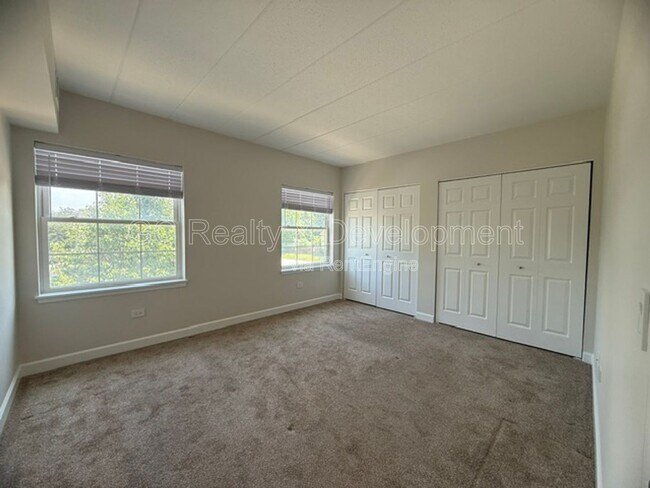 Building Photo - 17212 Oak Park Ave