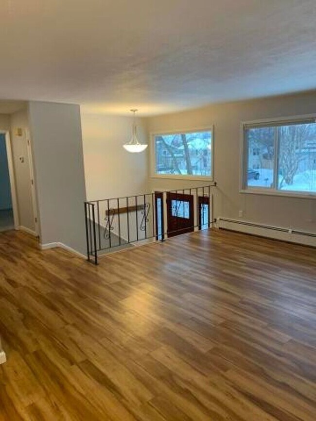 Building Photo - 4010 Crosson Dr