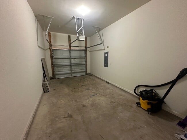 Building Photo - 209 Larkin Pl