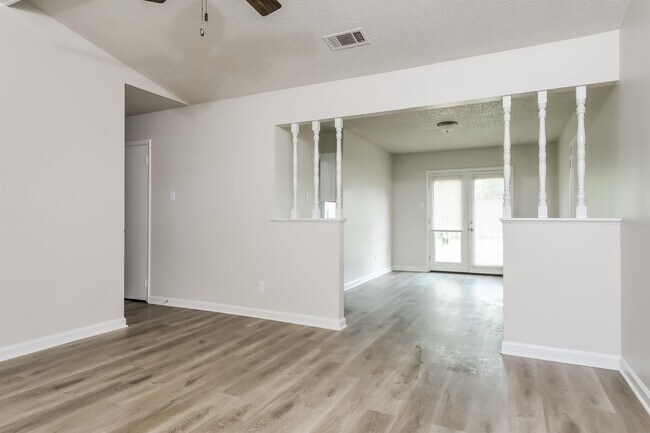 Building Photo - 4262 Water Briar Rd