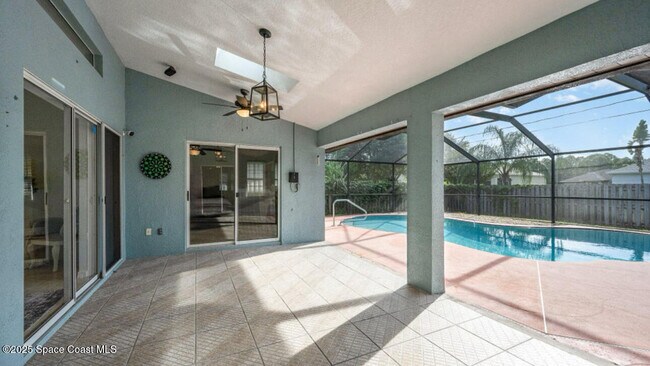 Building Photo - 805 7 Gables Cir SE