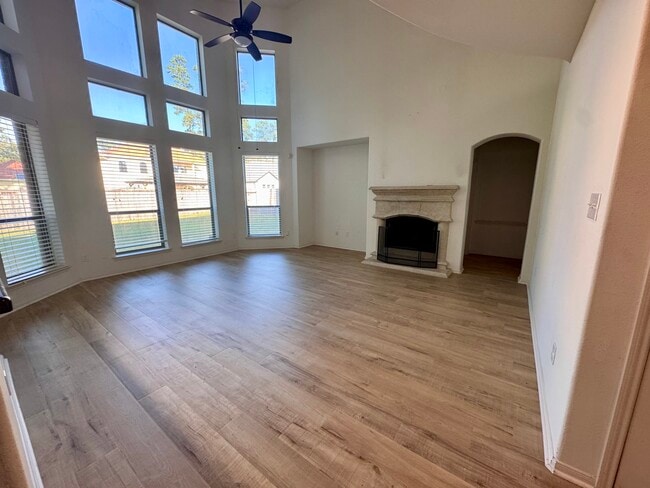 Building Photo - 14442 Mountain Cliff Ln