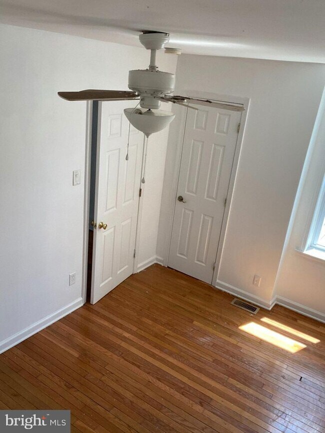 Building Photo - 5110 Reno St