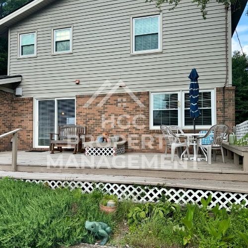 Building Photo - 209 Fairway Dr