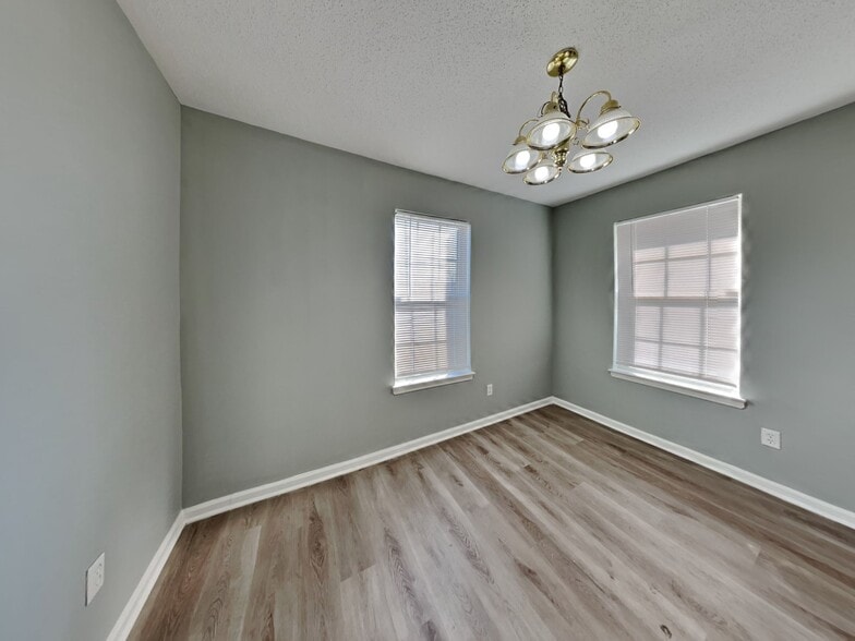 Building Photo - 5849 Amaray Cove