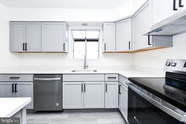 Building Photo - 4624 Governor Kent Ct