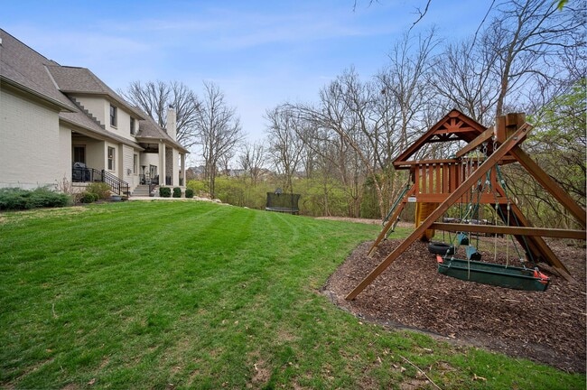 Building Photo - Anderson Township- Immaculate 4 bedroom on...