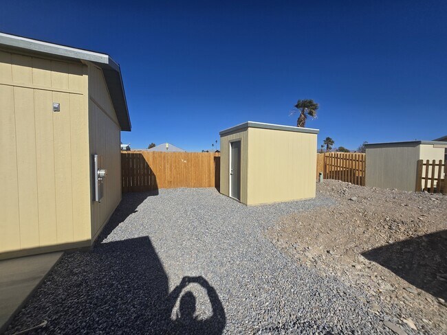 Building Photo - 1484 Tonto Dr